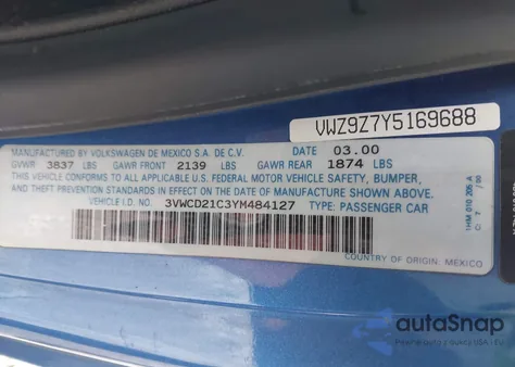 2000 Volkswagen New Beetle Gls 1.8L Turbo from USA, damaged, VIN 3VWCD21C3YM484127